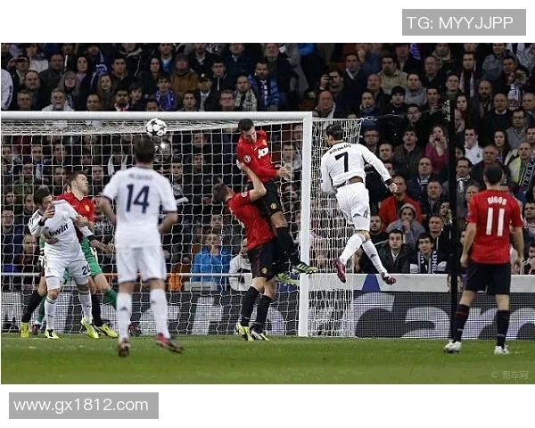 探讨当今足球界的超巨明星及其影响力与成就分析